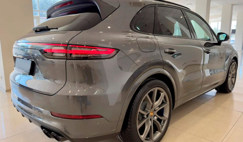 
								Porsche Cayenne S III, 2022 full									