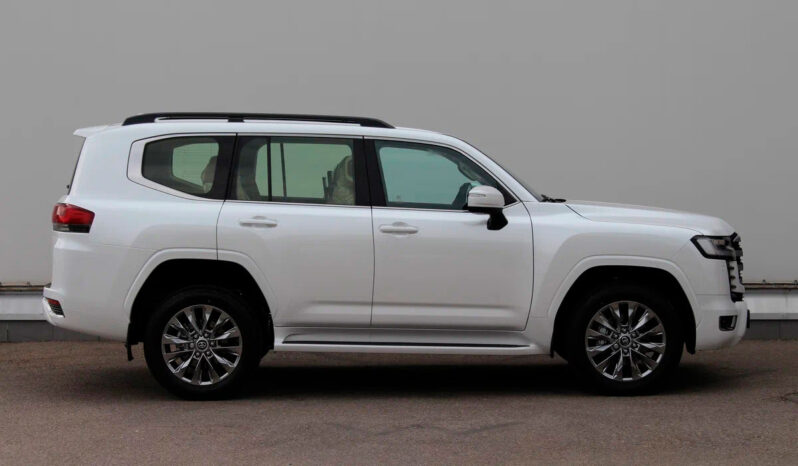 
								Toyota Land Cruiser, 2022 full									